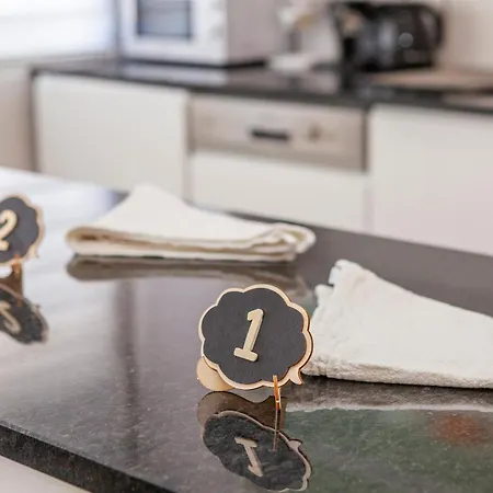 The Chairs Place ラゴス