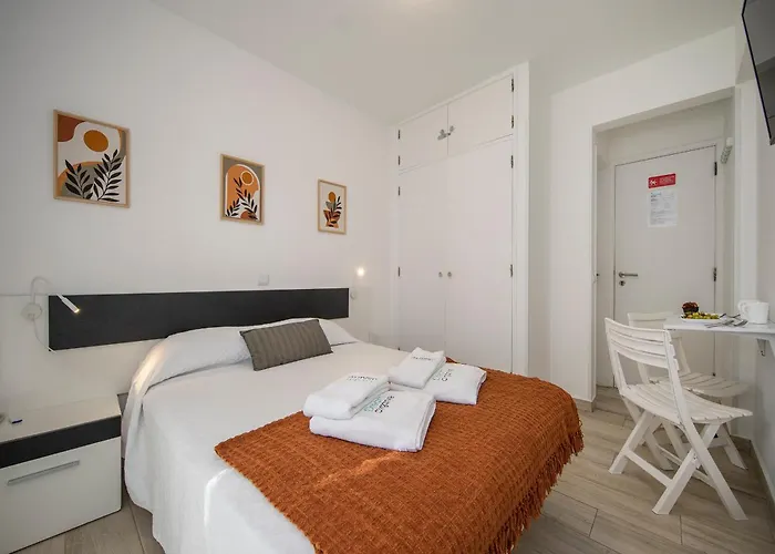 The Chairs Place Pensjonat Lagos