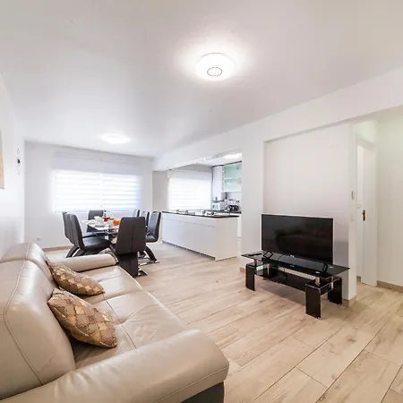 The Chairs Place Maison d'hôtes Lagos